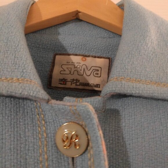 Beautiful Blue Coat - Picture 6 of 7